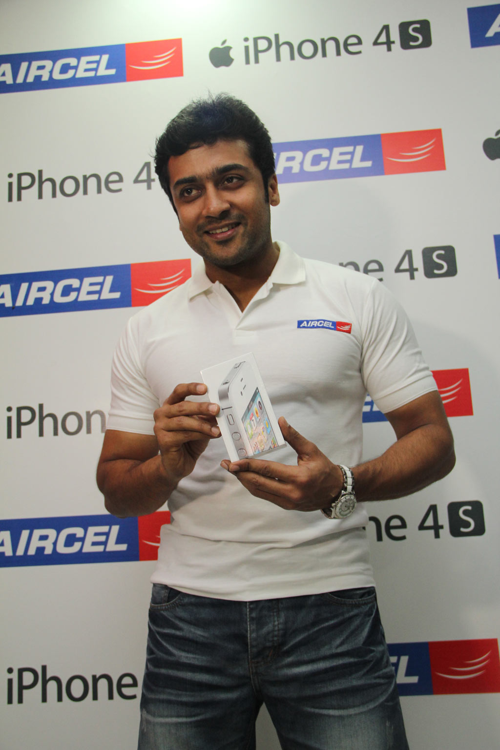 Surya launches Aircel iPhone Event hd photo