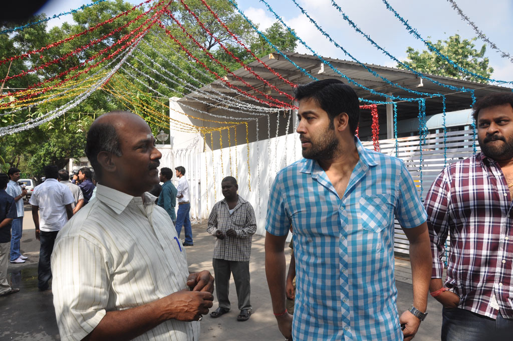 Naan Nallavan Movie Launch Event hd photo