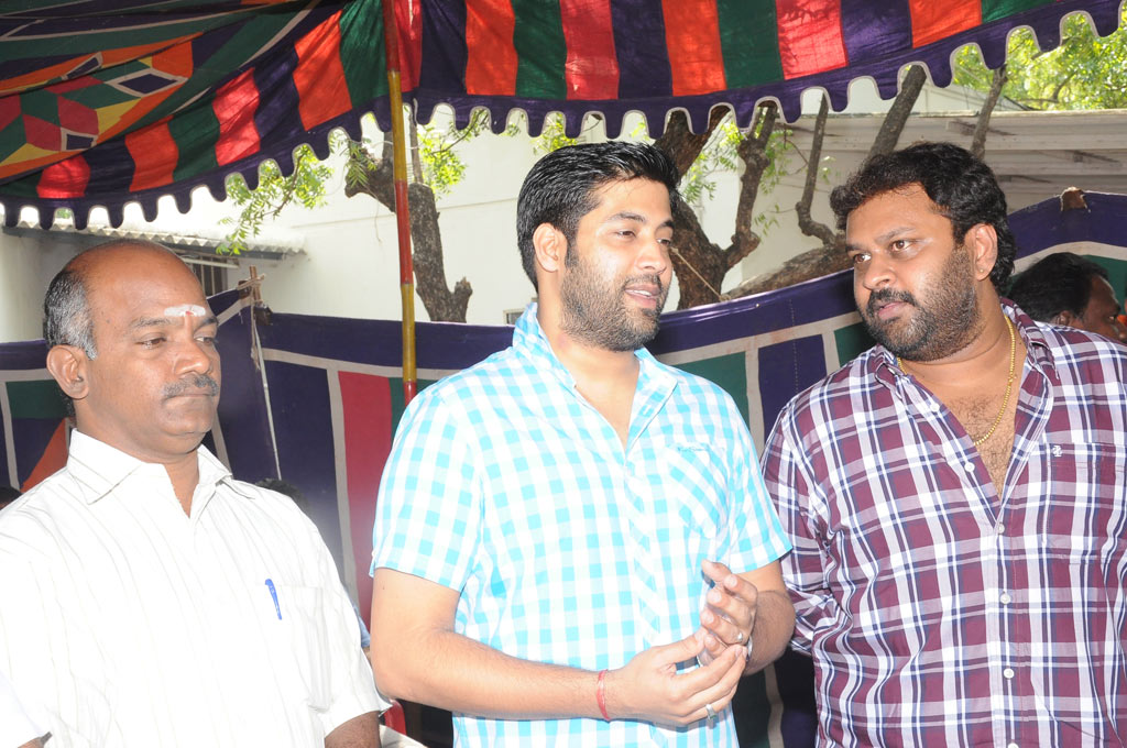 Naan Nallavan Movie Launch Event hd photo