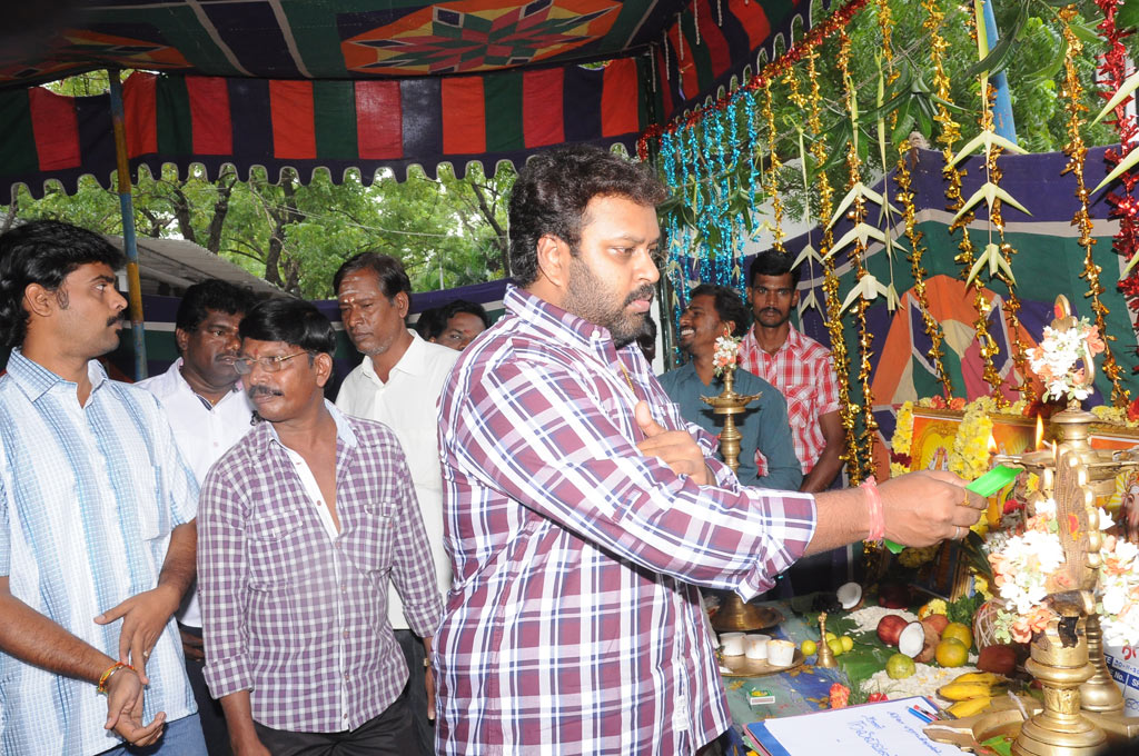 Naan Nallavan Movie Launch Event hd photo