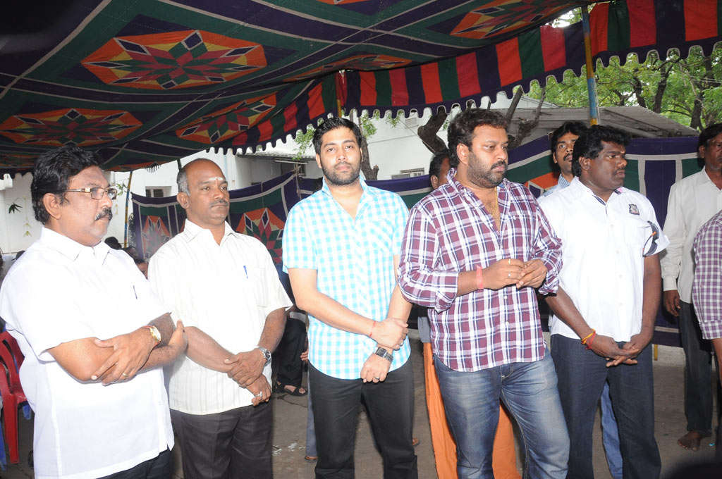 Naan Nallavan Movie Launch Event hd photo