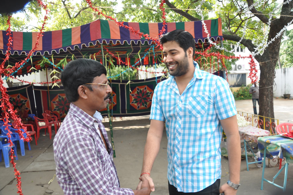 Naan Nallavan Movie Launch Event hd photo
