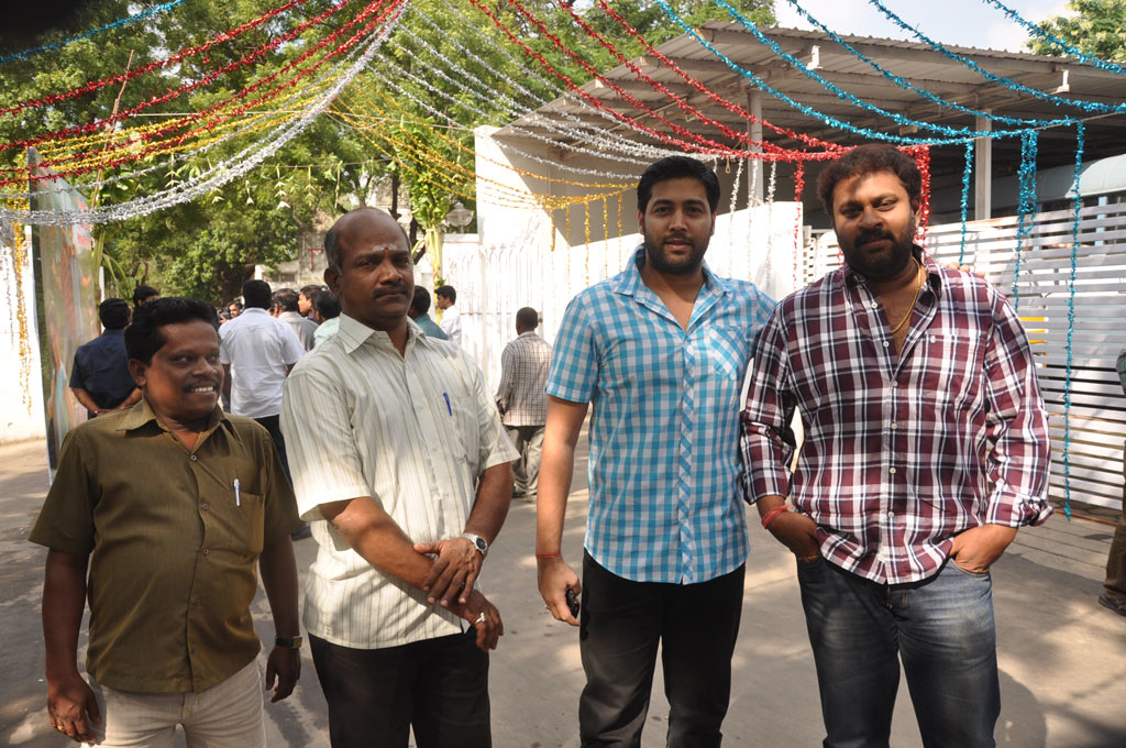 Naan Nallavan Movie Launch Event hd photo