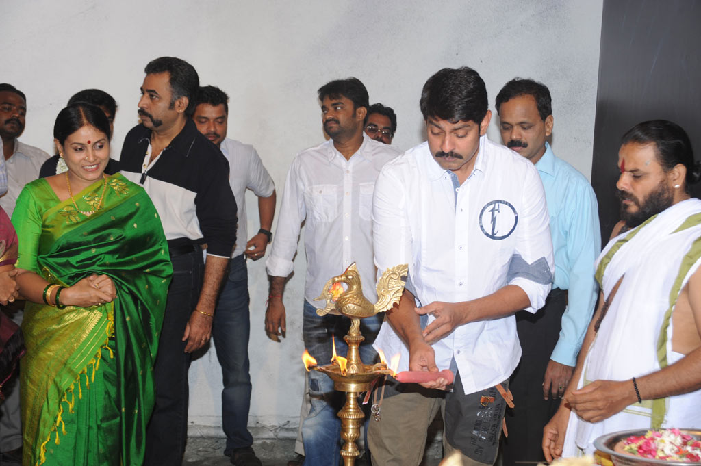 Thandavam Movie Launch Event hd photo