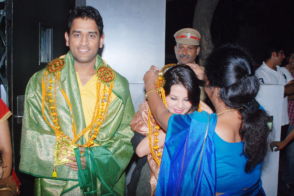 MS Dhoni watches Force Movie at Four Frames Event hd photo