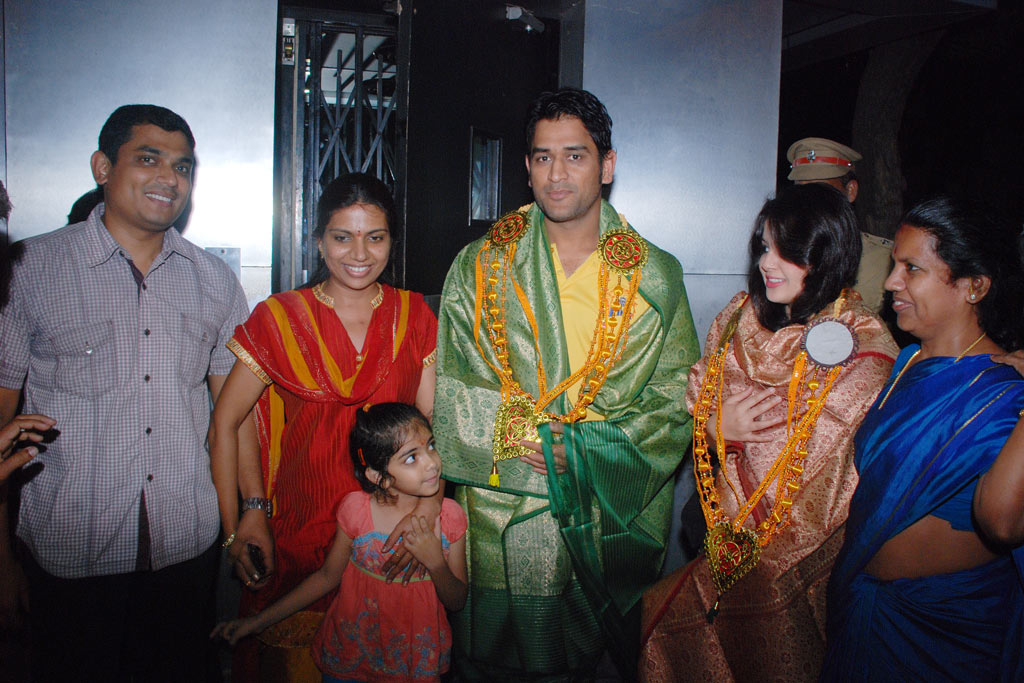 MS Dhoni watches Force Movie at Four Frames Event hd photo