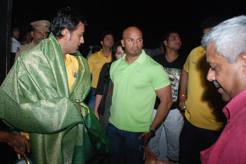 MS Dhoni watches Force Movie at Four Frames Event hd photo