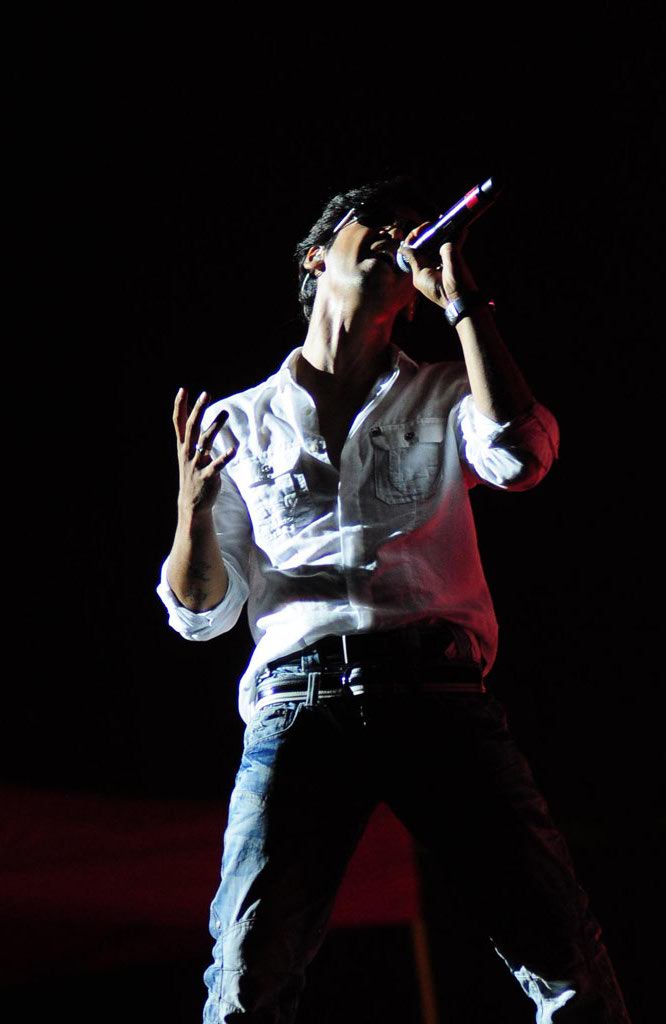 Harris On the Edge Music Concert Stills Event hd photo