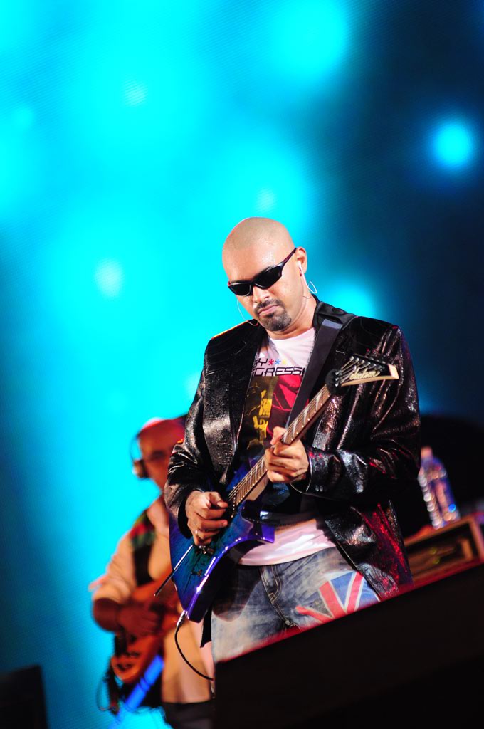Harris On the Edge Music Concert Stills Event hd photo