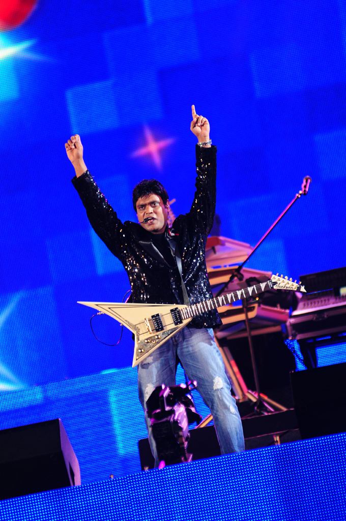 Harris On the Edge Music Concert Stills Event hd photo