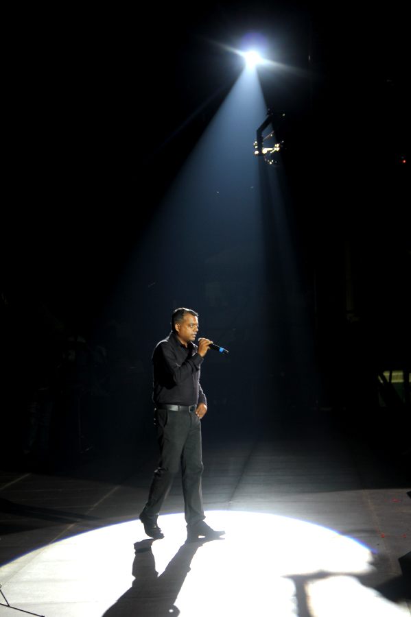 Harris On the Edge Music Concert Stills Event hd photo