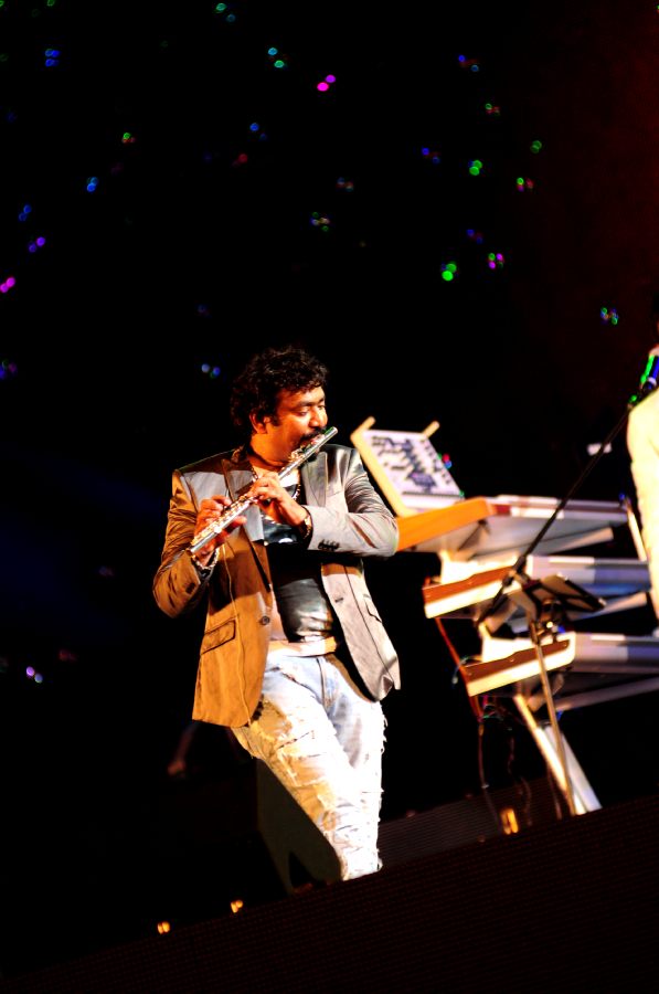Harris On the Edge Music Concert Stills Event hd photo