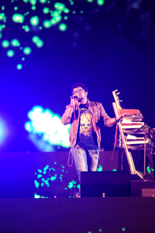 Harris On the Edge Music Concert Stills Event hd photo