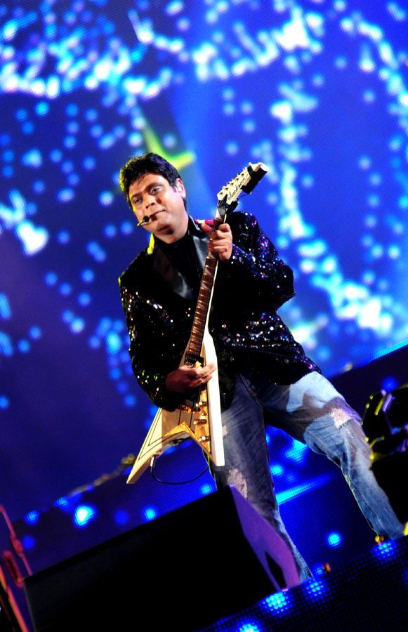 Harris On the Edge Music Concert Stills Event hd photo