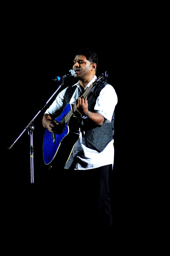 Harris On the Edge Music Concert Stills Event hd photo