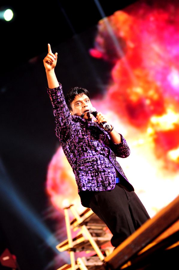 Harris On the Edge Music Concert Stills Event hd photo