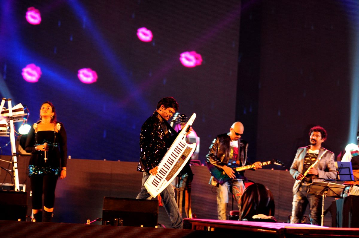 Harris On the Edge Music Concert Stills Event hd photo