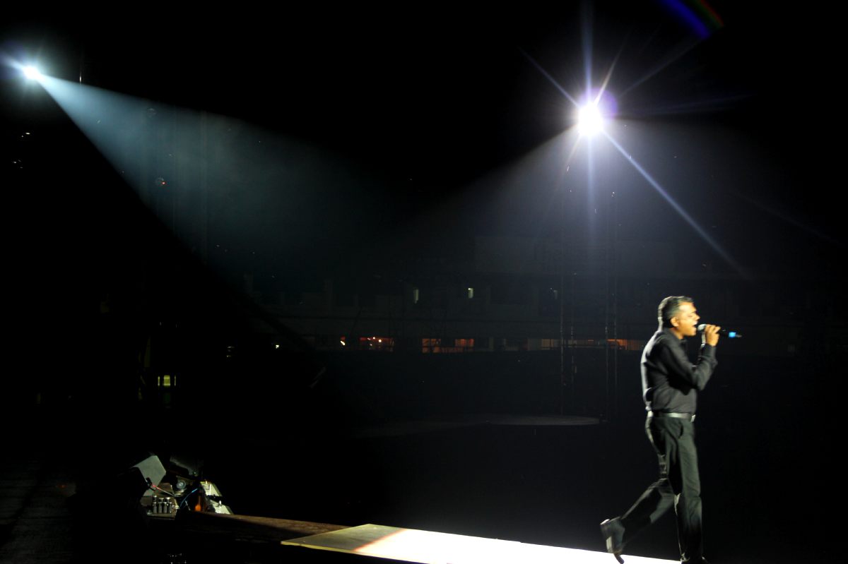 Harris On the Edge Music Concert Stills Event hd photo