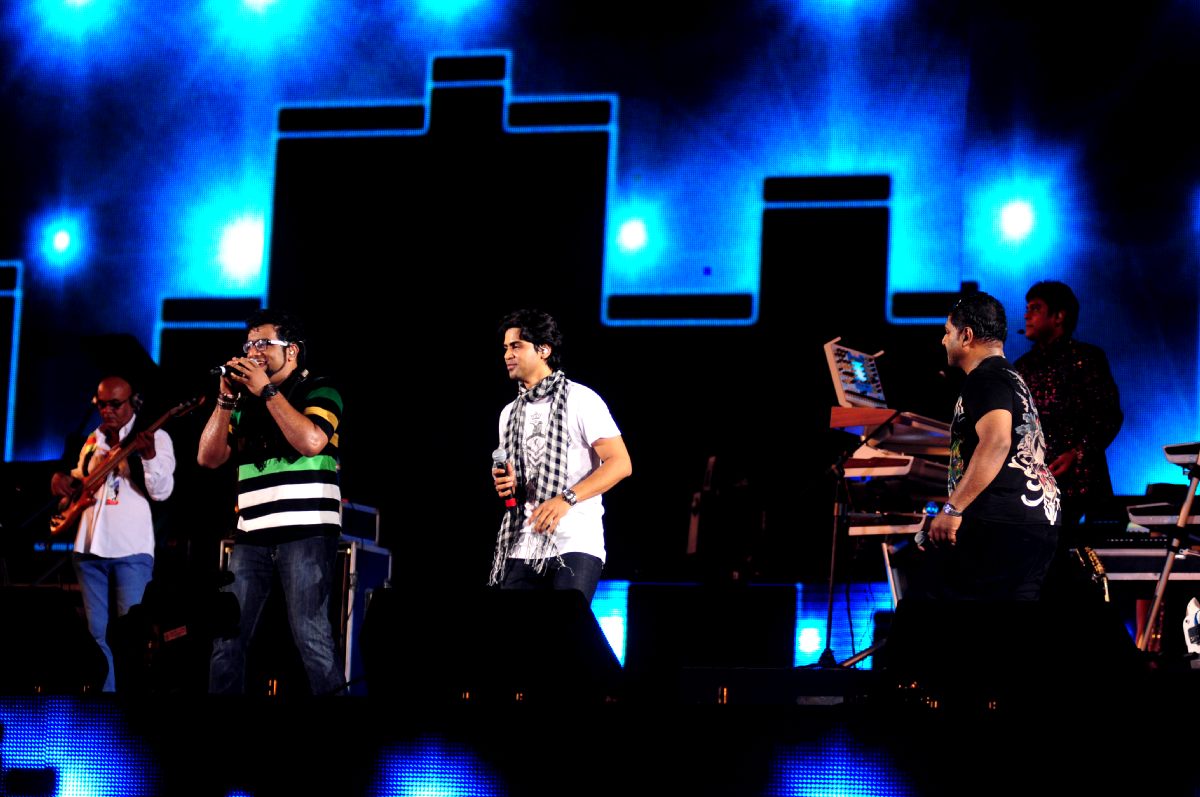 Harris On the Edge Music Concert Stills Event hd photo