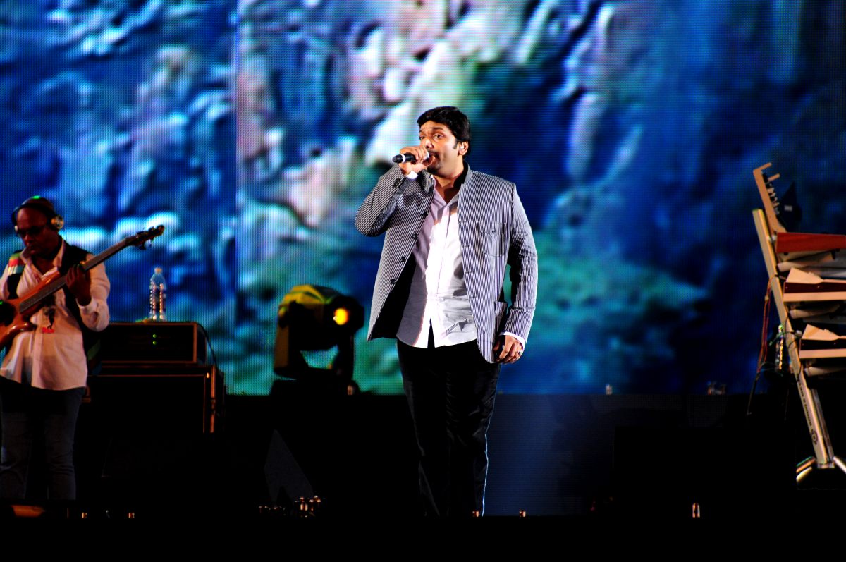 Harris On the Edge Music Concert Stills Event hd photo