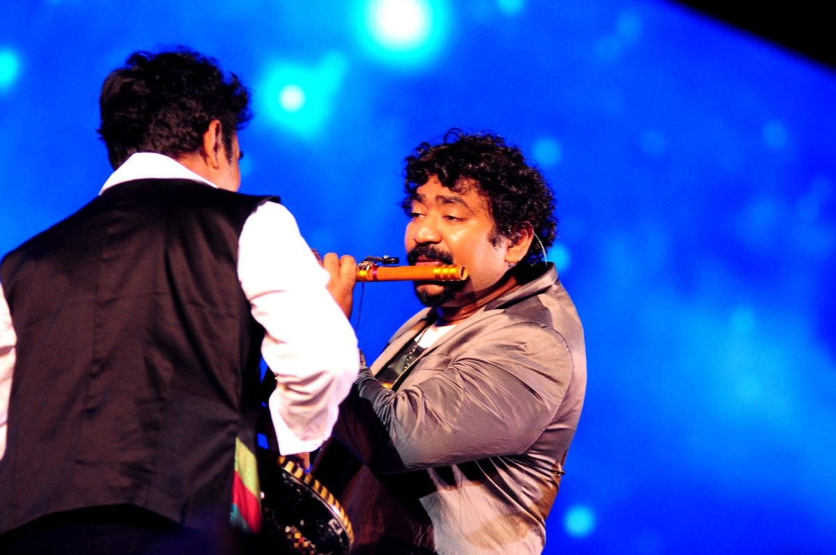 Harris On the Edge Music Concert Stills Event hd photo