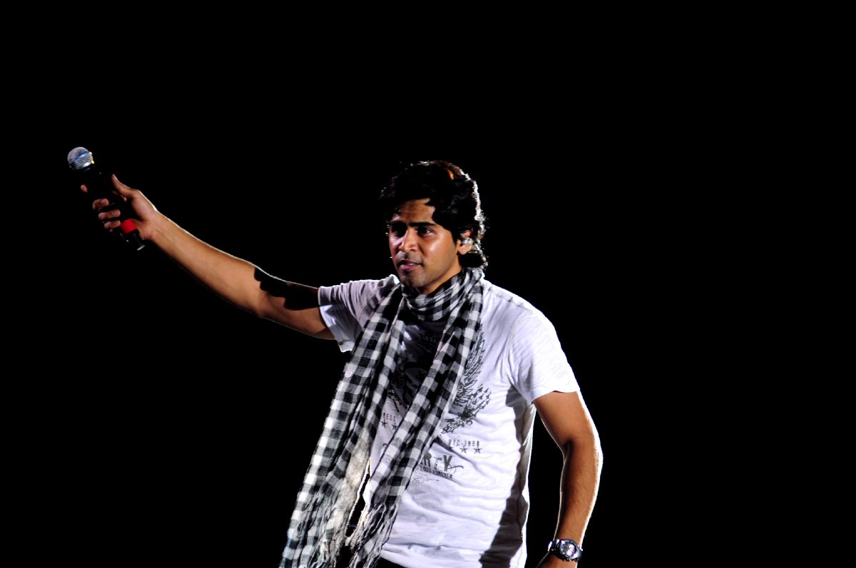 Harris On the Edge Music Concert Stills Event hd photo