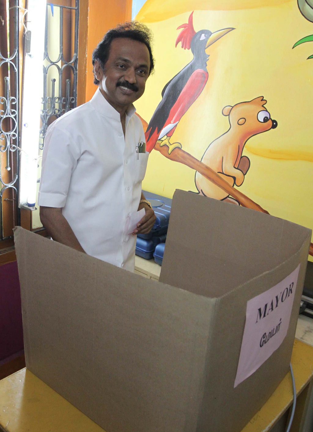 Kollywood Celebrities Cast Their Votes Event hd photo