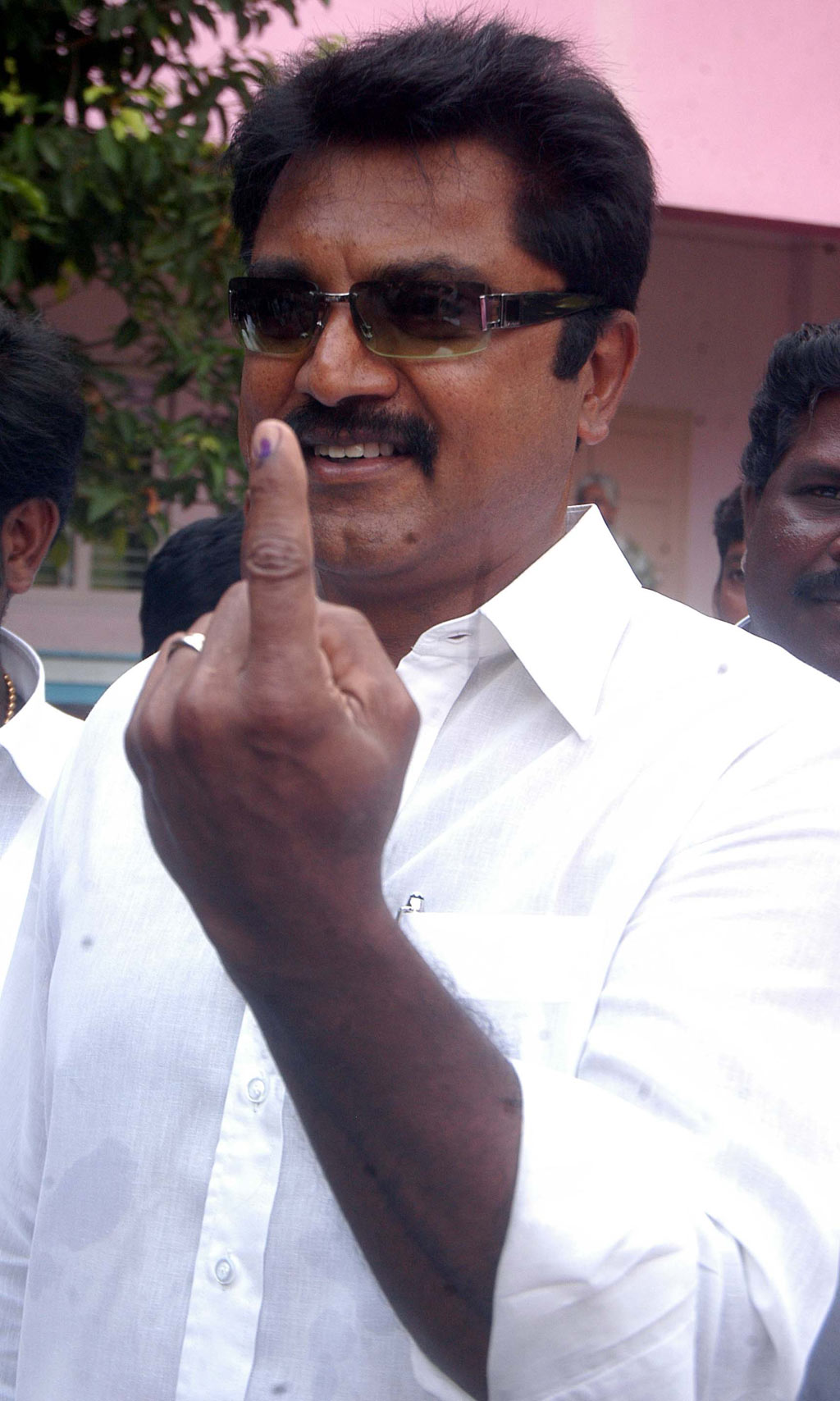 Kollywood Celebrities Cast Their Votes Event hd photo
