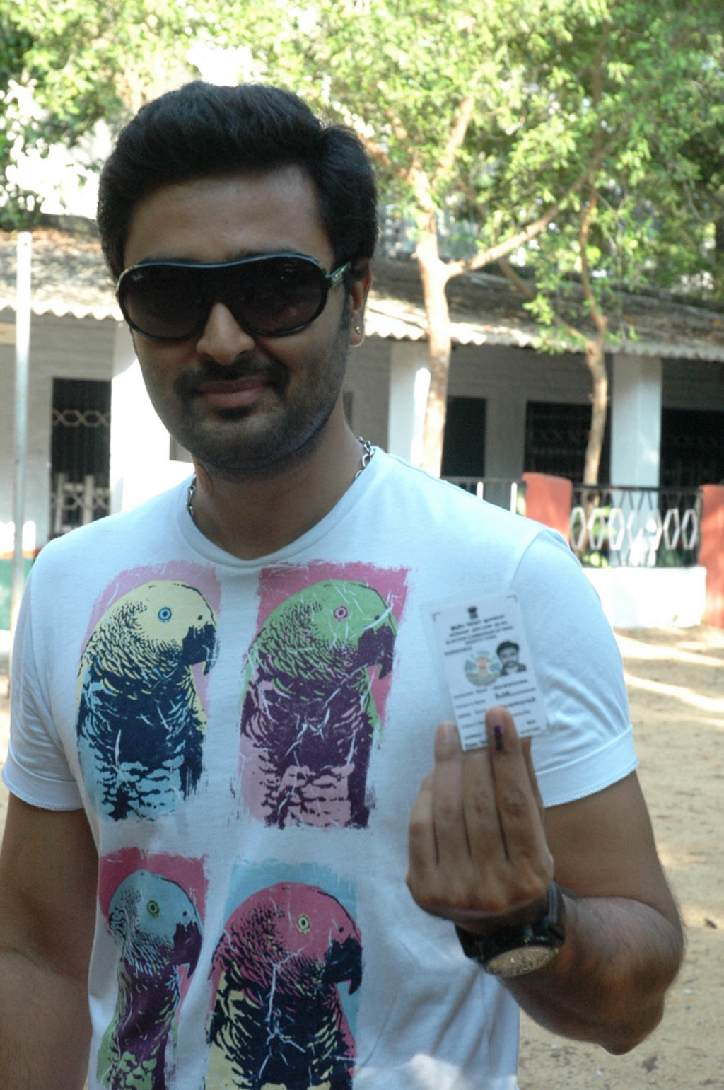 Kollywood Celebrities Cast Their Votes Event hd photo