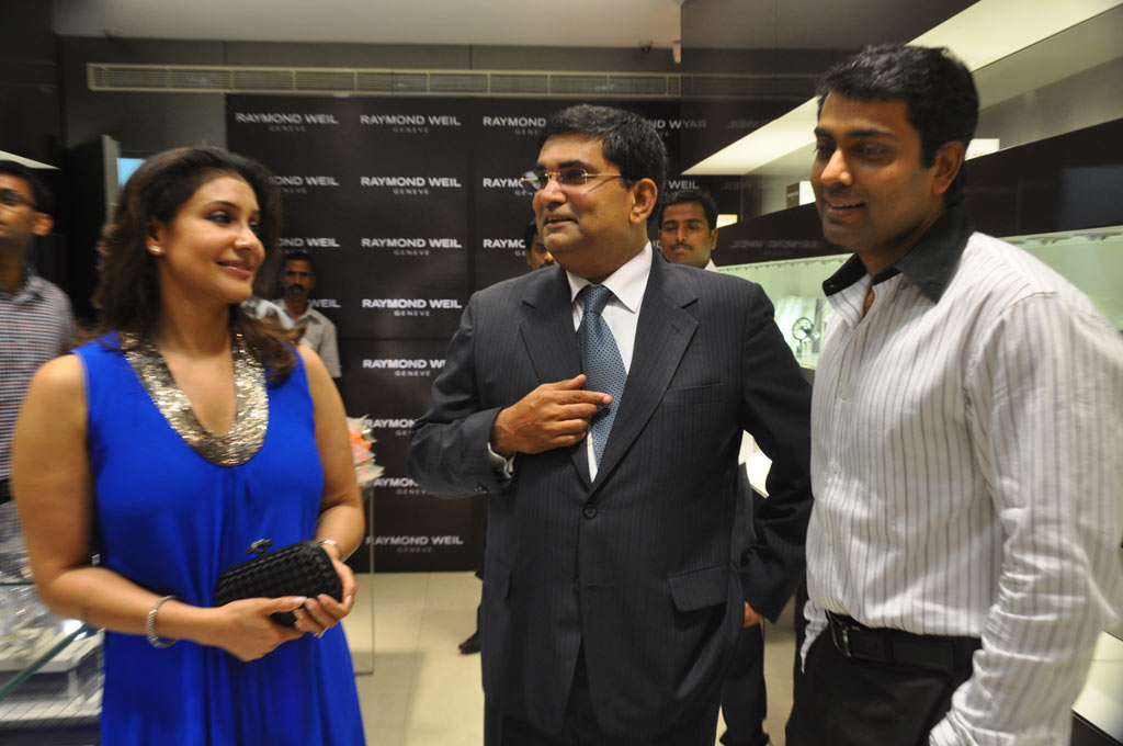 Narain Launches RayMond Weil Watches Event Event hd photo