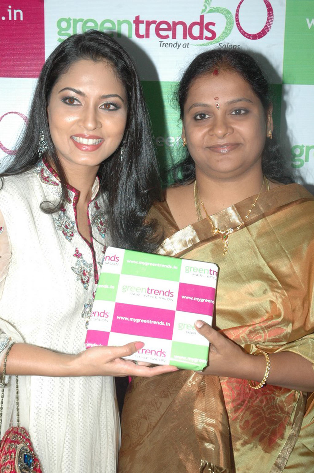 Pooja Launches 50th Green Trends Salon Event hd photo
