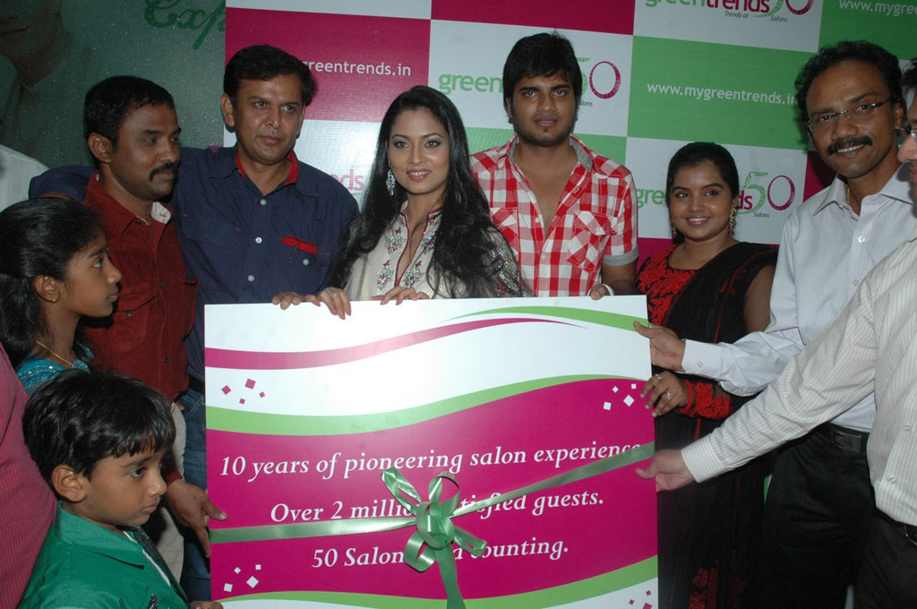 Pooja Launches 50th Green Trends Salon Event hd photo