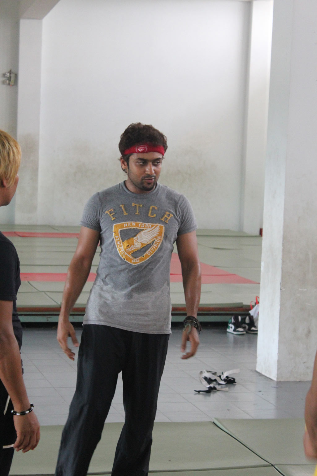 Suriya Practicing Martial Arts For '7aum Arivu' Event hd photo