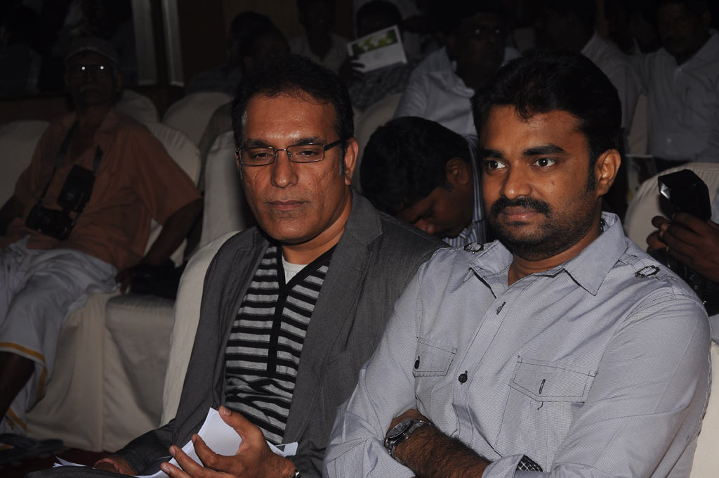Harris Jayaraj On the EDGE Concert Pressmeet Event hd photo
