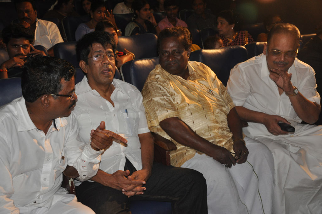 Unathu Vizhiyil Audio Launch Event hd photo