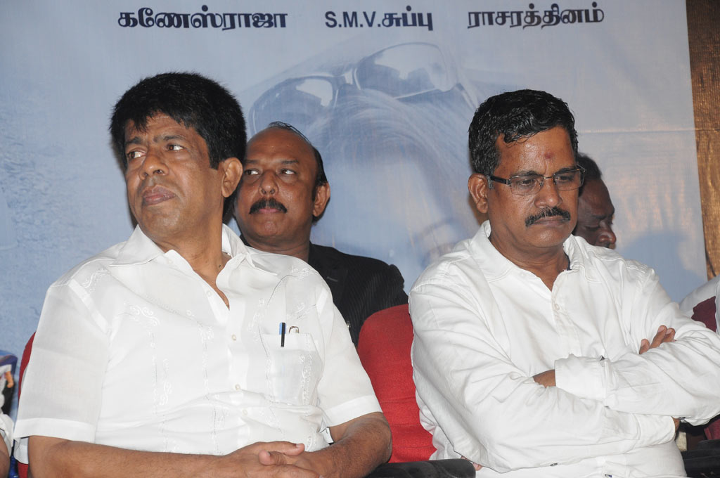 Unathu Vizhiyil Audio Launch Event hd photo