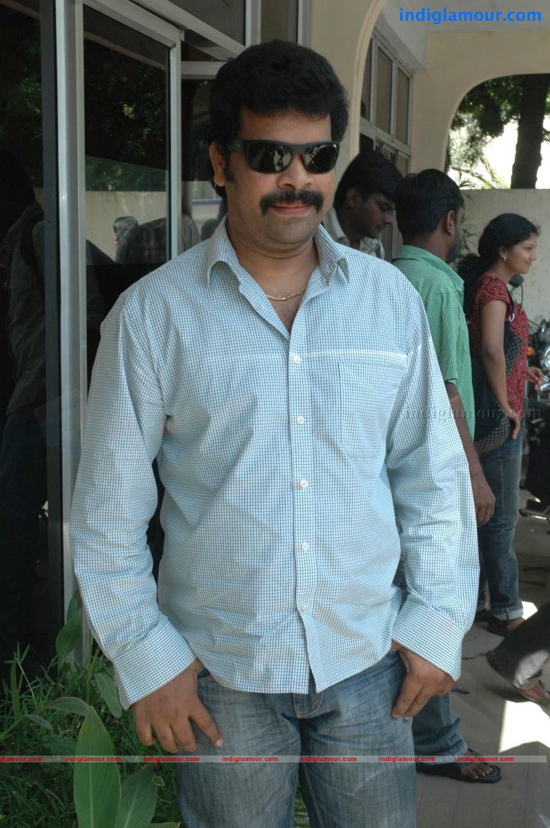 Engeyum Eppothu Premiere Show Event hd photo