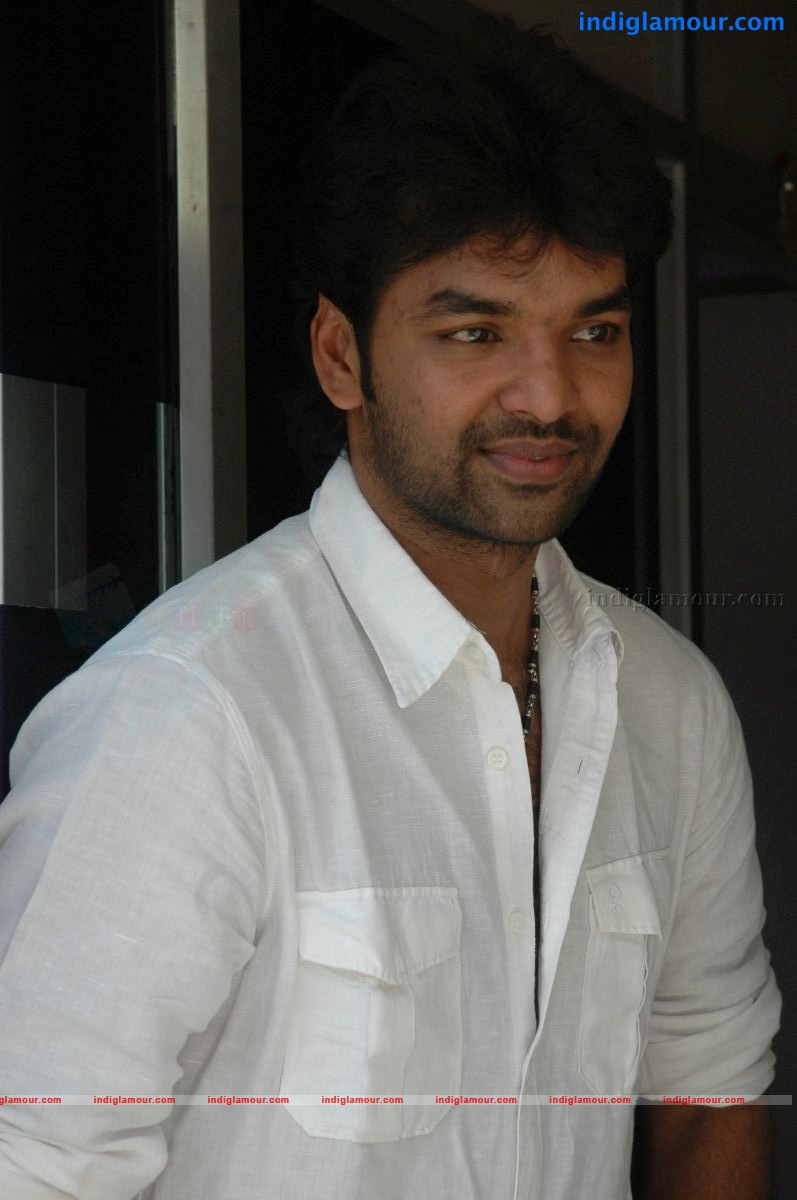 Engeyum Eppothu Premiere Show Event hd photo