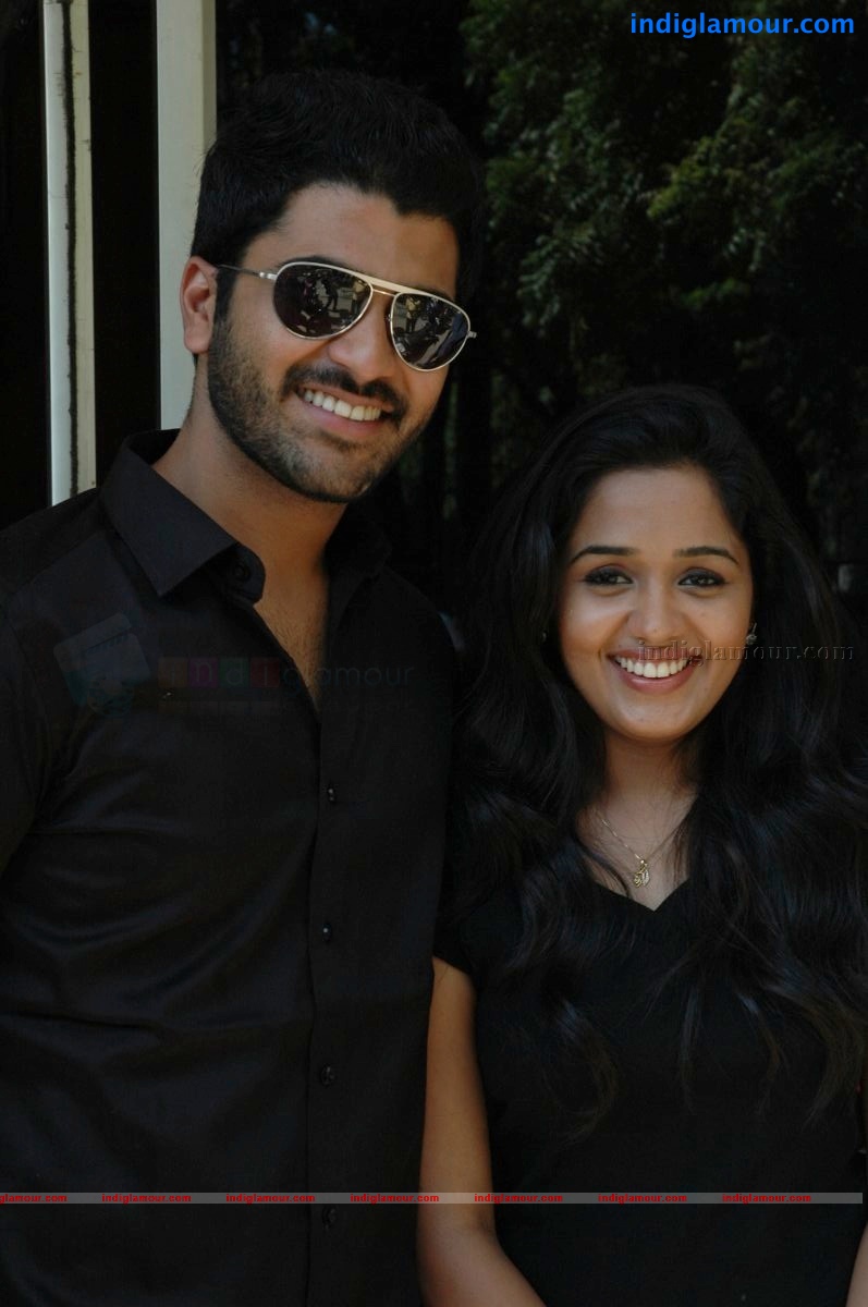 Engeyum Eppothu Premiere Show Event hd photo