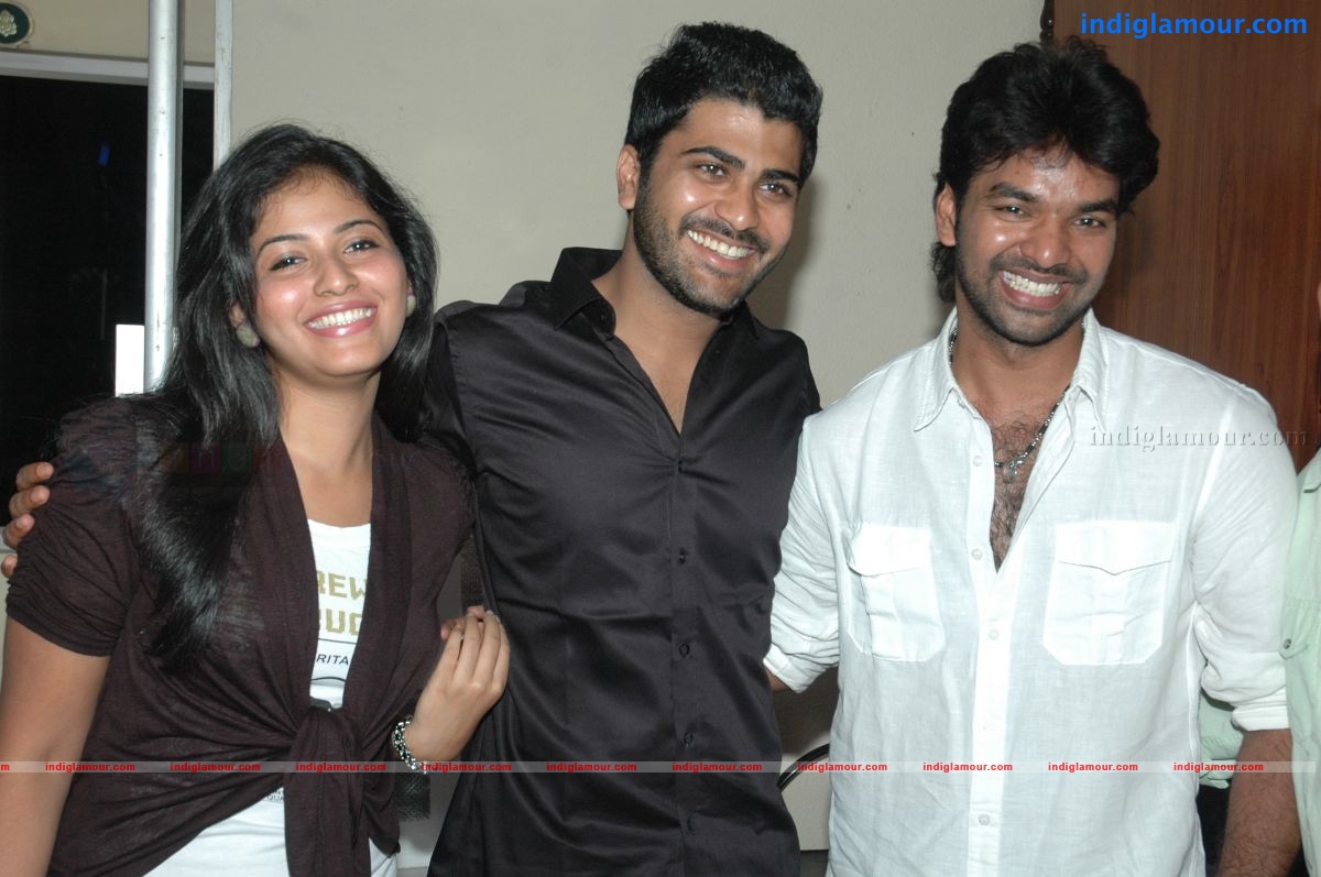 Engeyum Eppothu Premiere Show Event hd photo
