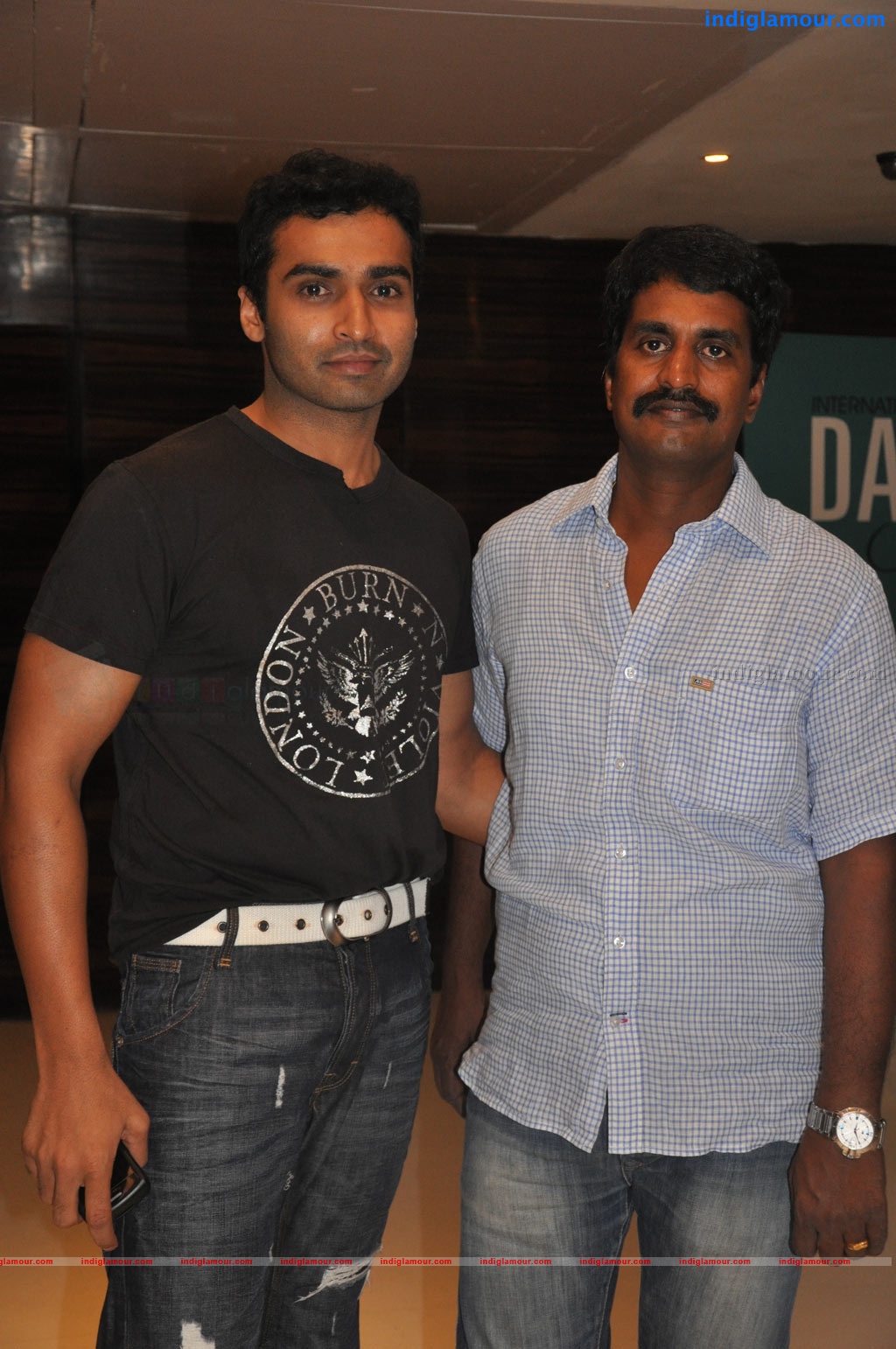Vanthaan Ventraan Premiere Show Event hd photo