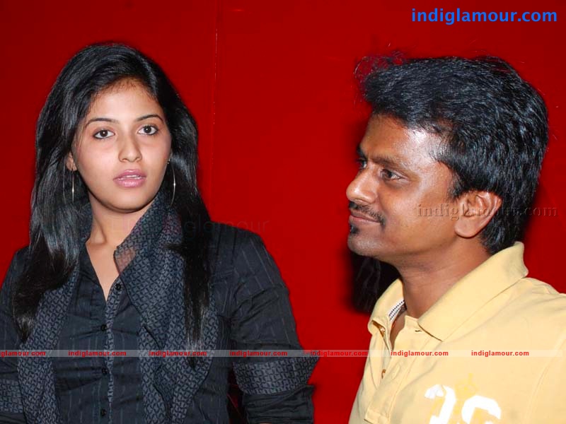 Engeyum Eppothum Press Show Event hd photo