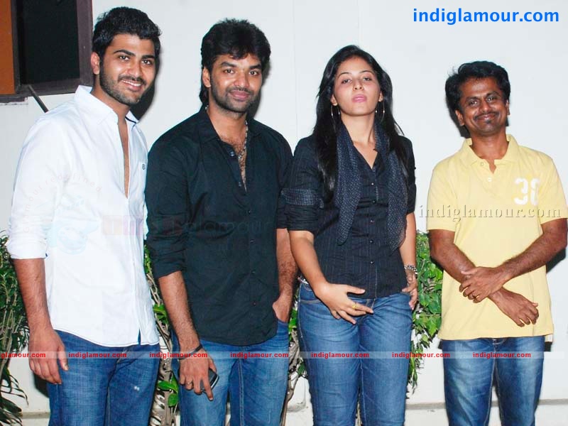Engeyum Eppothum Press Show Event hd photo