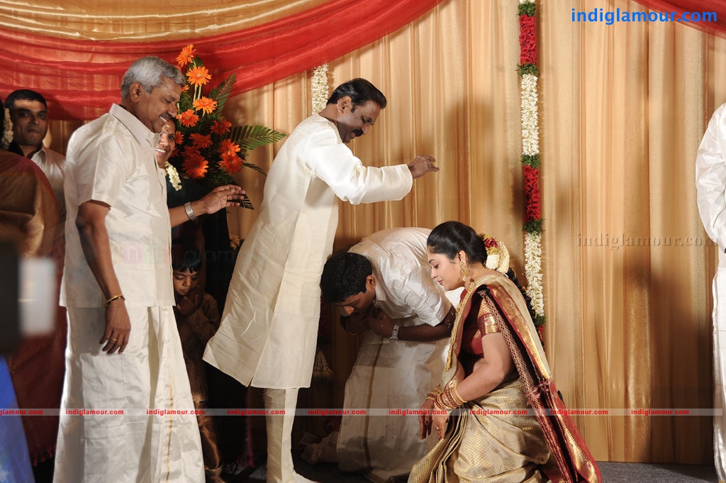 Satheesh and Anjali Engagement Event hd photo