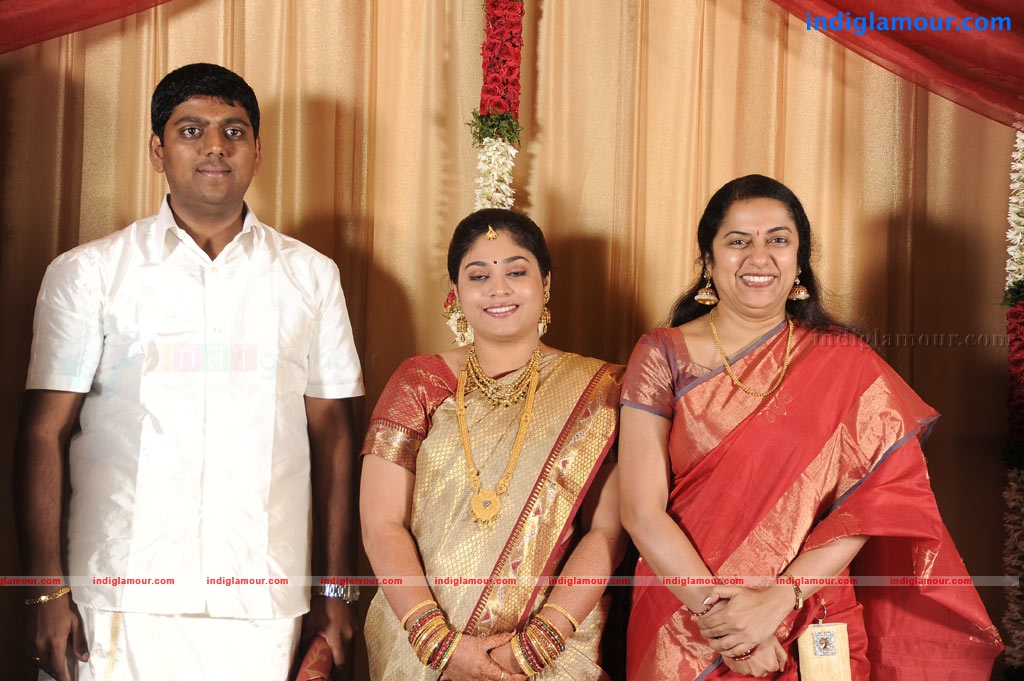 Satheesh and Anjali Engagement Event hd photo