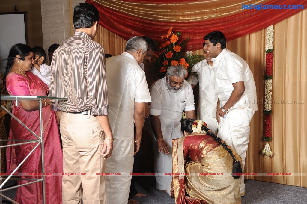 Satheesh and Anjali Engagement Event hd photo
