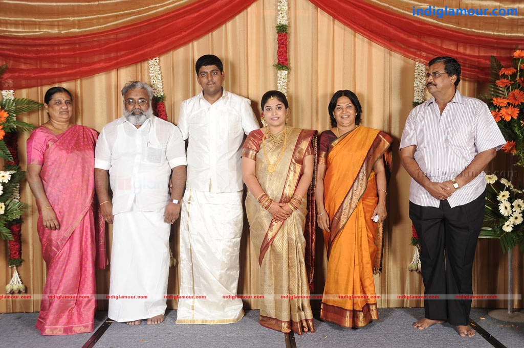 Satheesh and Anjali Engagement Event hd photo