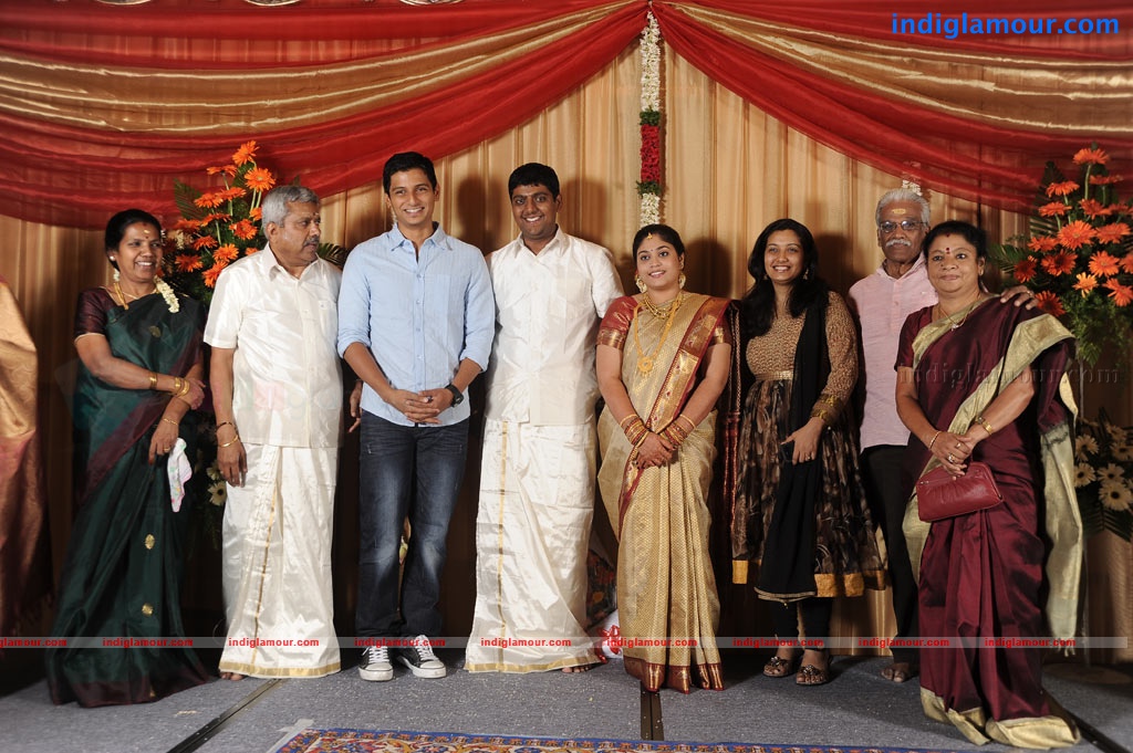 Satheesh and Anjali Engagement Event hd photo