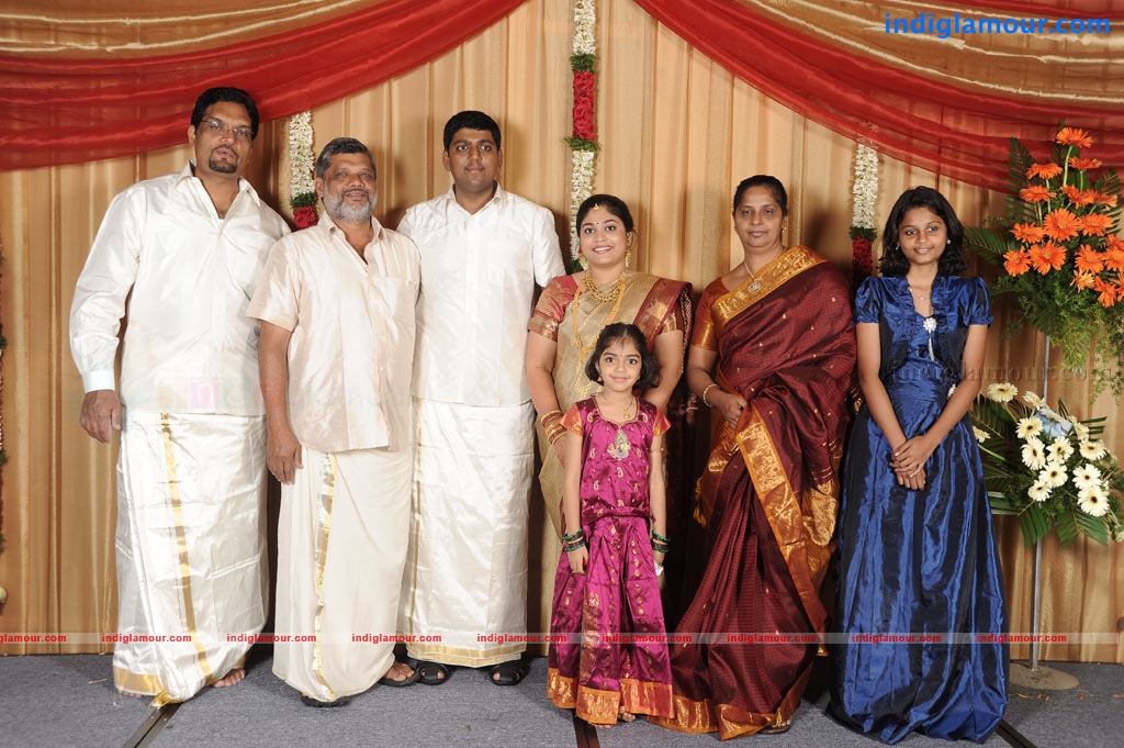 Satheesh and Anjali Engagement Event hd photo