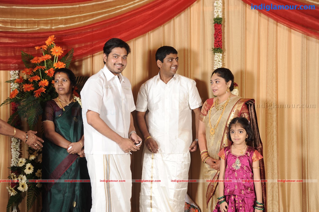 Satheesh and Anjali Engagement Event hd photo